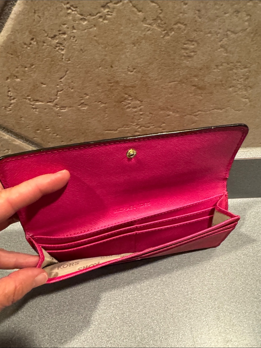 Michael Kors Hot Pink Saffiano Continental Wallet with Gold Plate - Picture 3 of 4